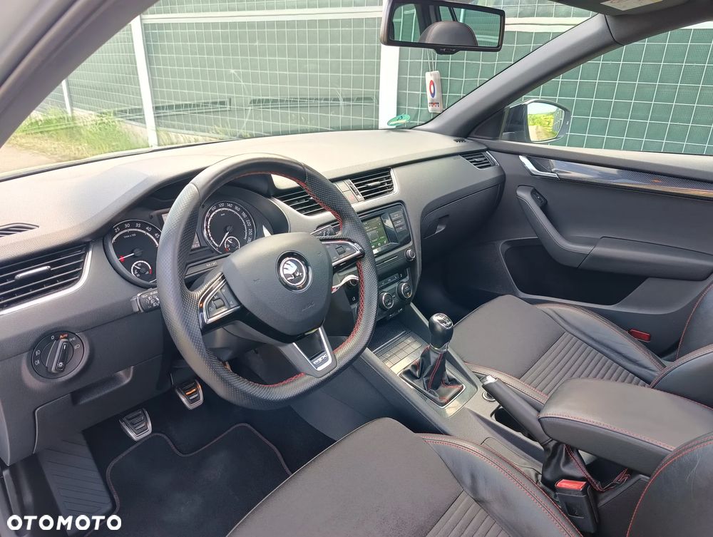 Skoda Octavia 2.0 TDI RS - 29