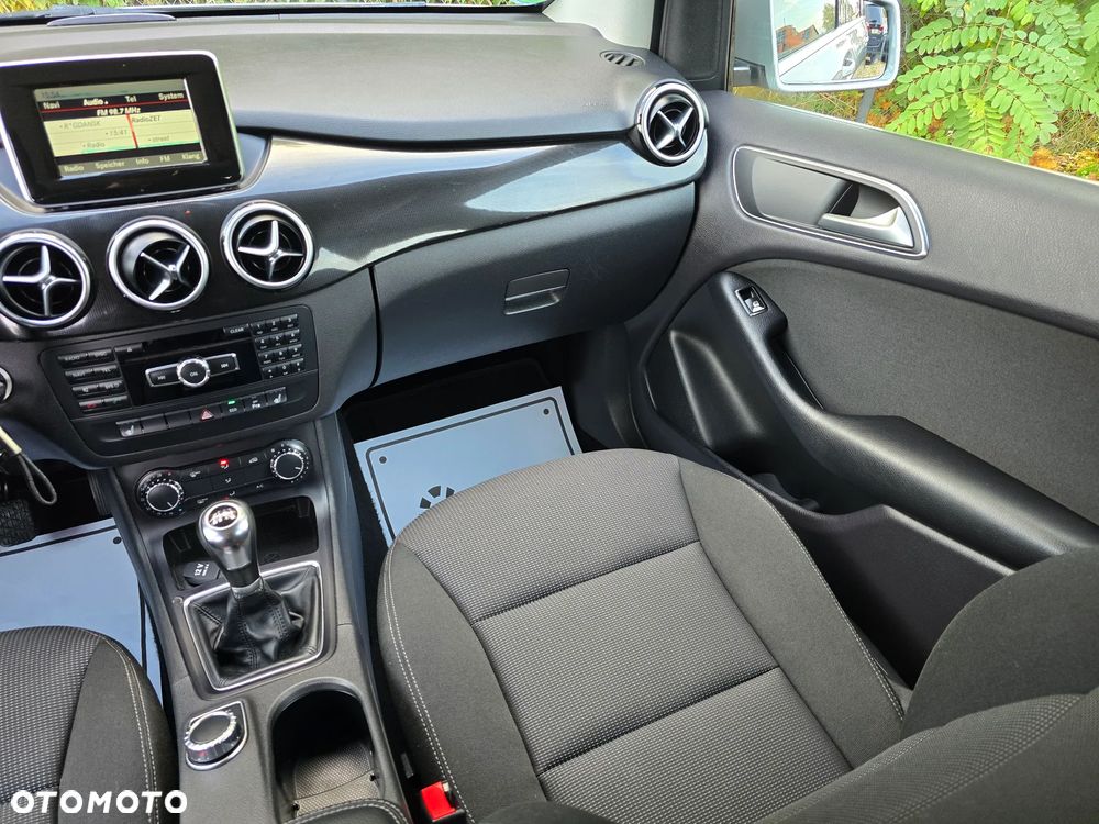 Mercedes-Benz Klasa B 180 (BlueEFFICIENCY) - 21