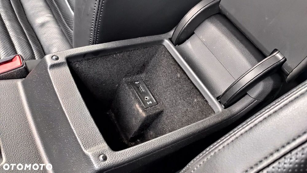 Volkswagen Passat - 38