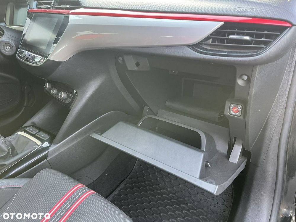 Opel Corsa 1.2 GS S&S - 21