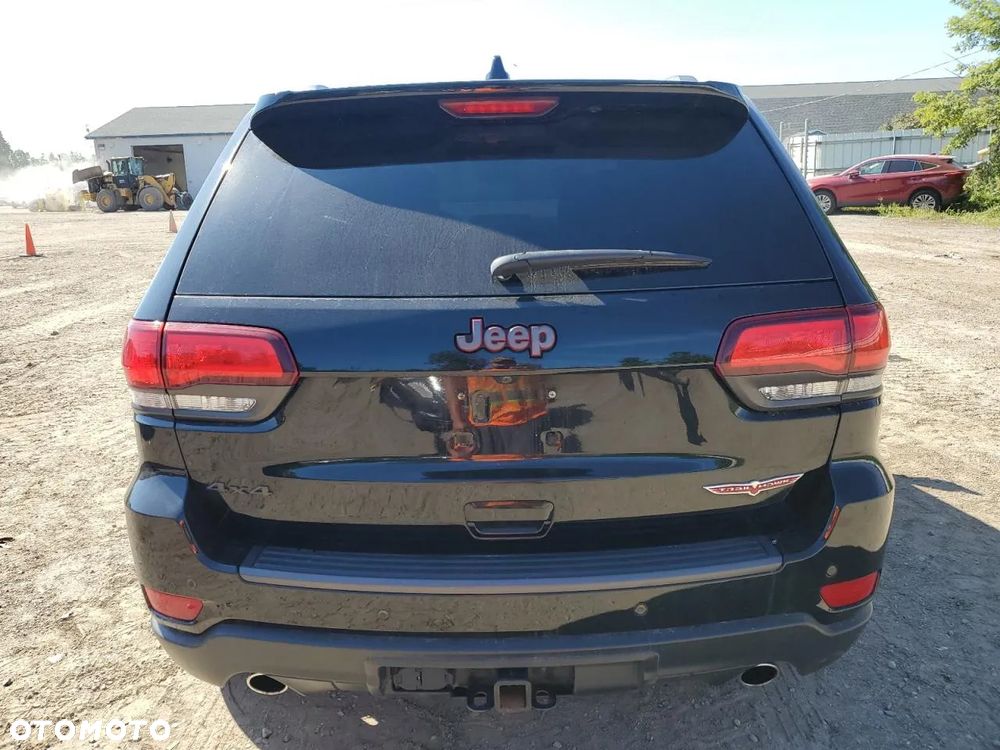 Jeep Grand Cherokee - 9