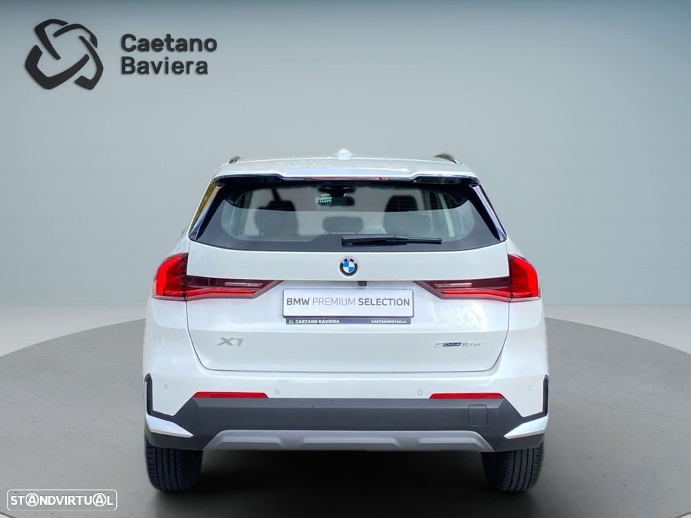 BMW X1 sDrive18d - 18
