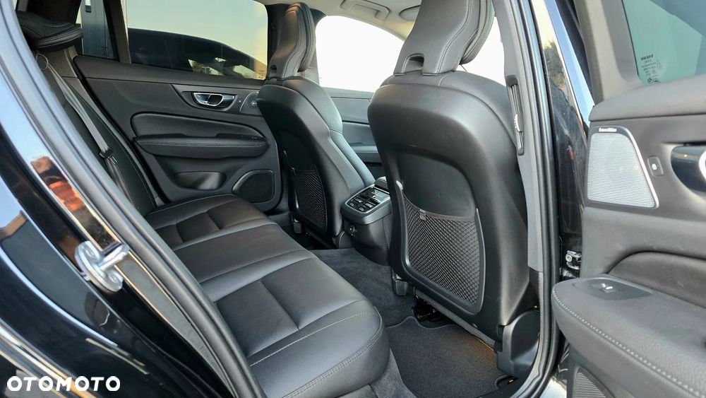 Volvo V60 Cross Country B4 D AWD Geartronic Pro - 14