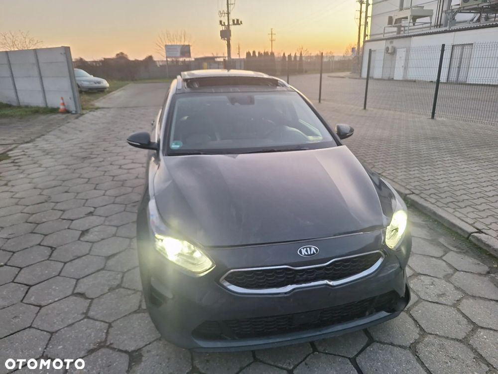 Kia Ceed 1.6 CRDi Platinum Edition - 11