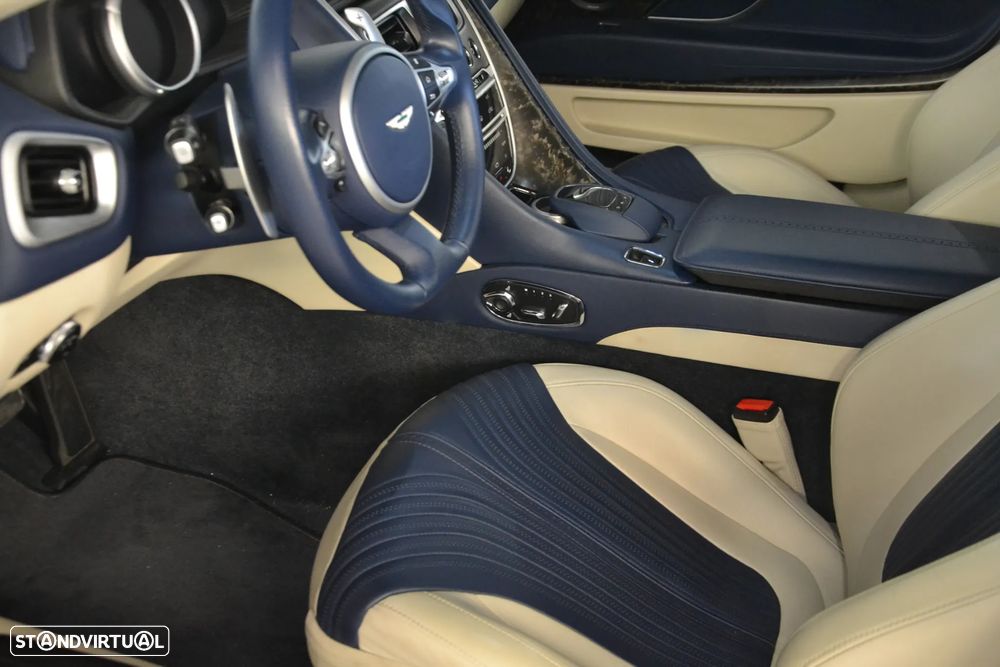 Aston Martin DB11 Coupé V12 Auto - 18