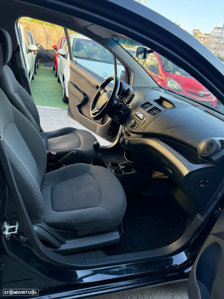 Chevrolet Spark 1.0 + - 9