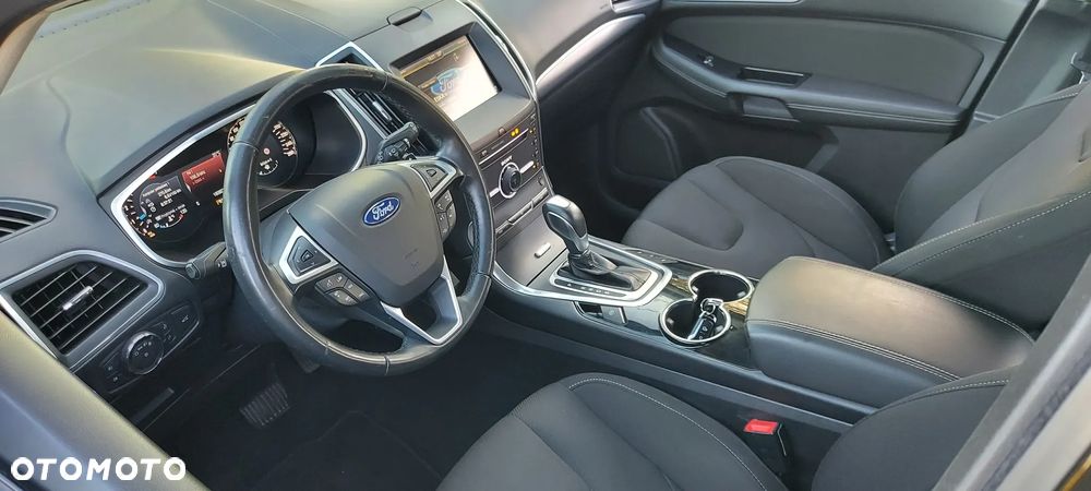 Ford S-Max - 19