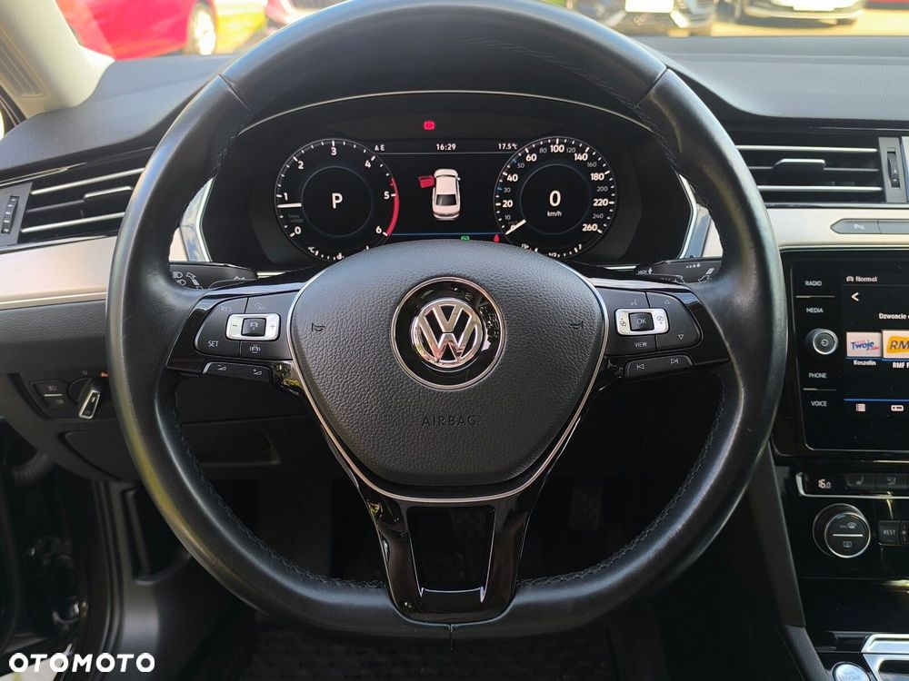 Volkswagen Passat - 14