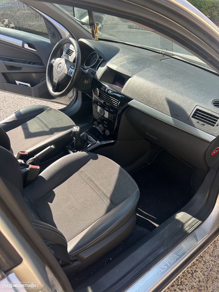 Opel Astra 1.7 CDTi Cosmo ecoFLEX - 9