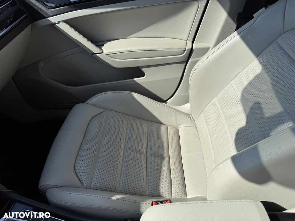 Volkswagen Golf - 23