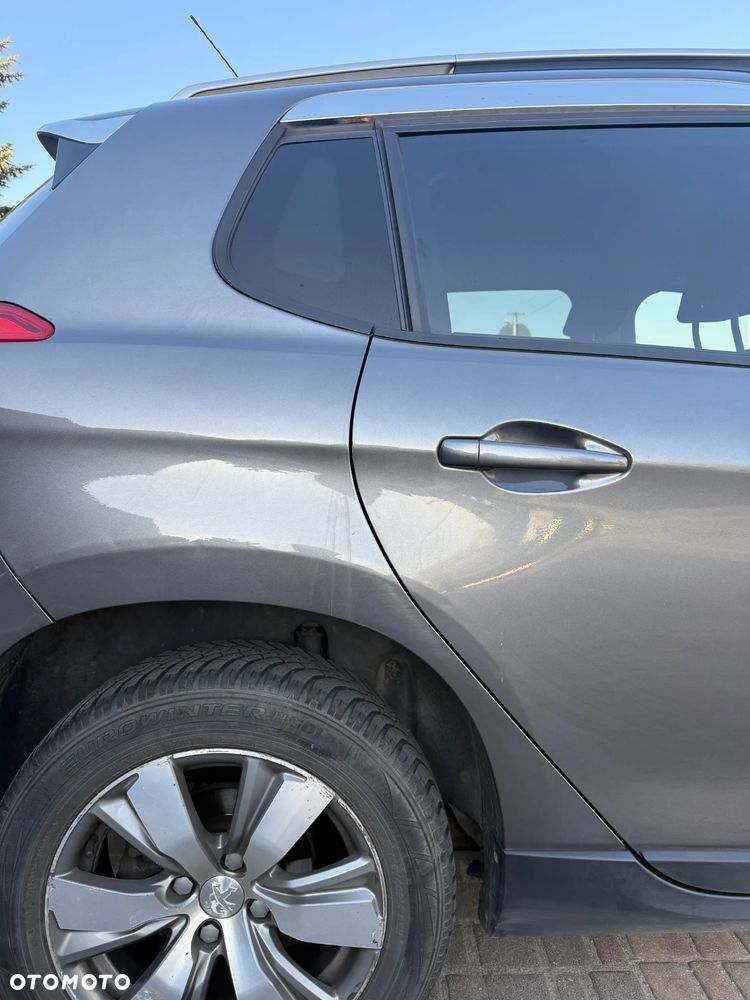 Peugeot 2008 1.2 Pure Tech Style - 11