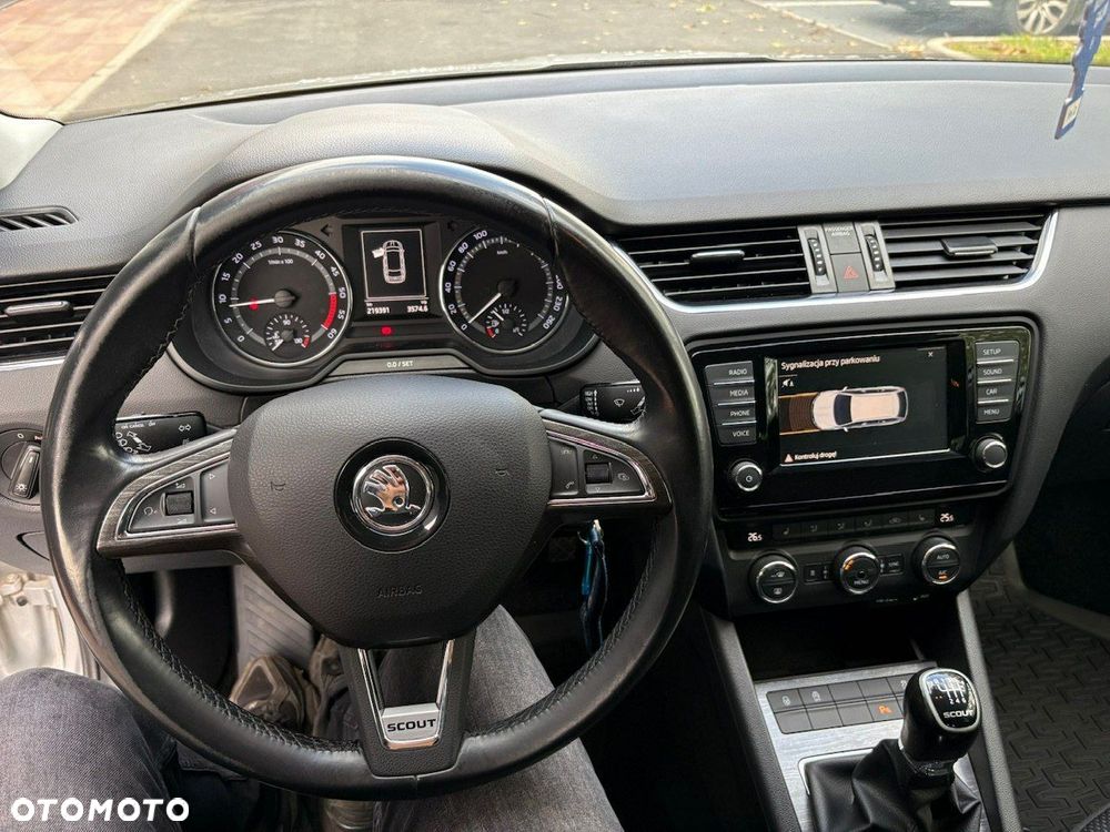 Skoda Octavia 2.0 TDI (Green tec) 4x4 Ambition - 17