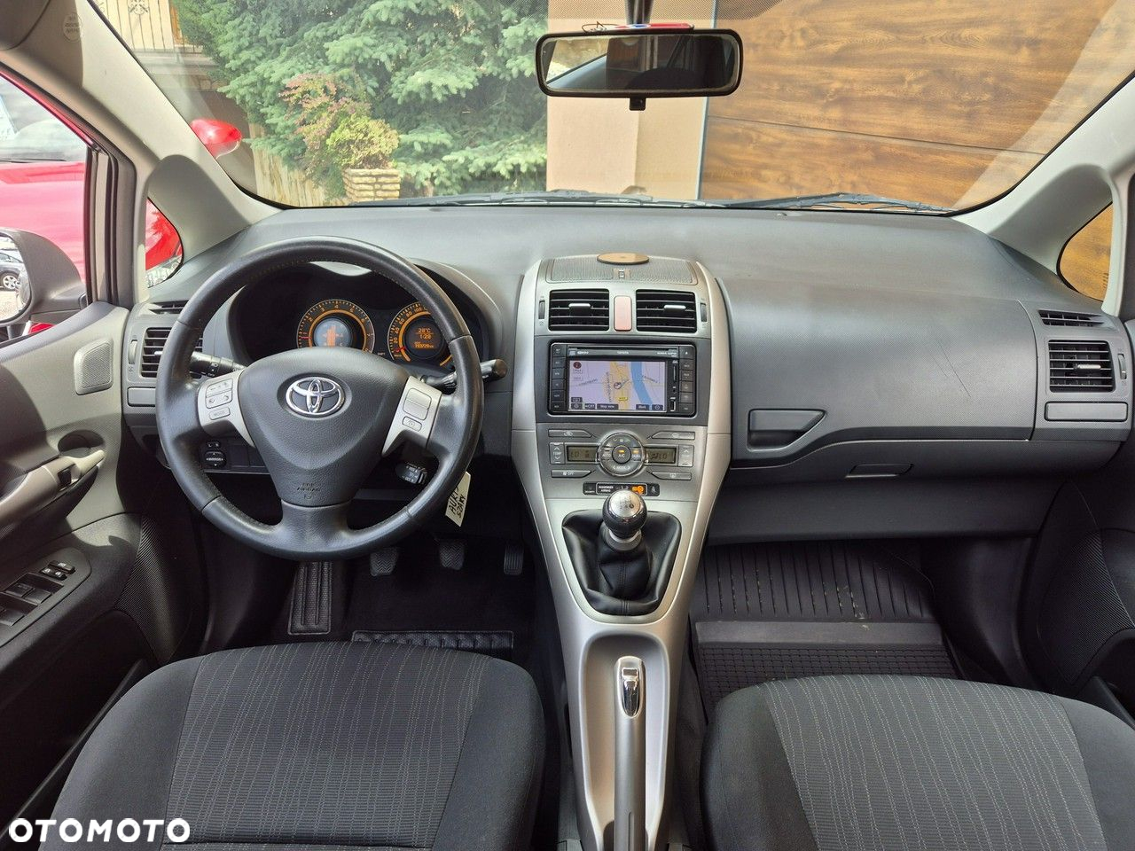 Toyota Auris - 14