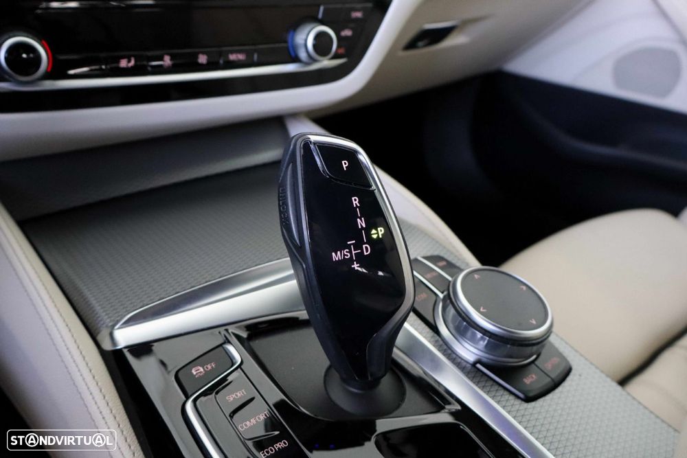 BMW 520 d Pack M Auto - 41