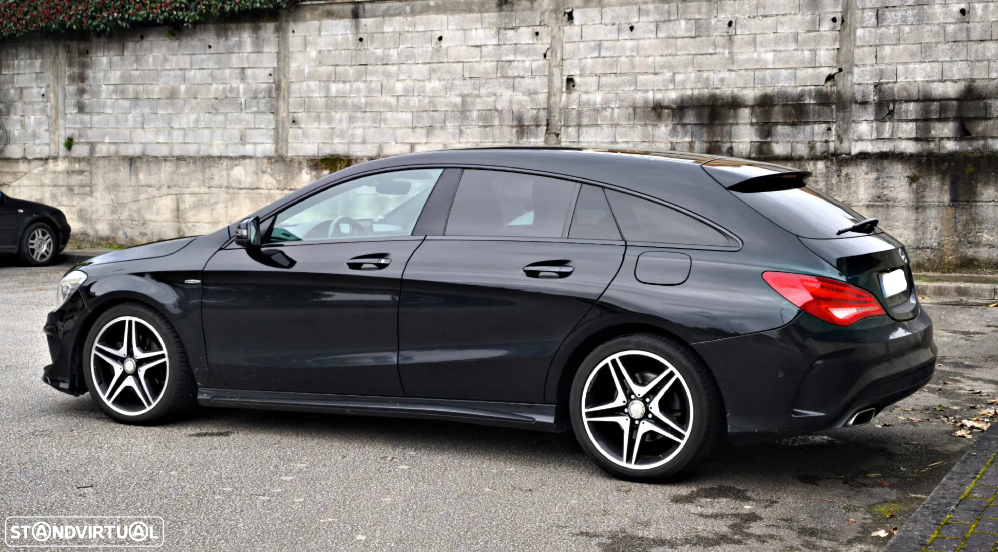 Mercedes-Benz CLA 180 d Shooting Brake AMG Line - 5