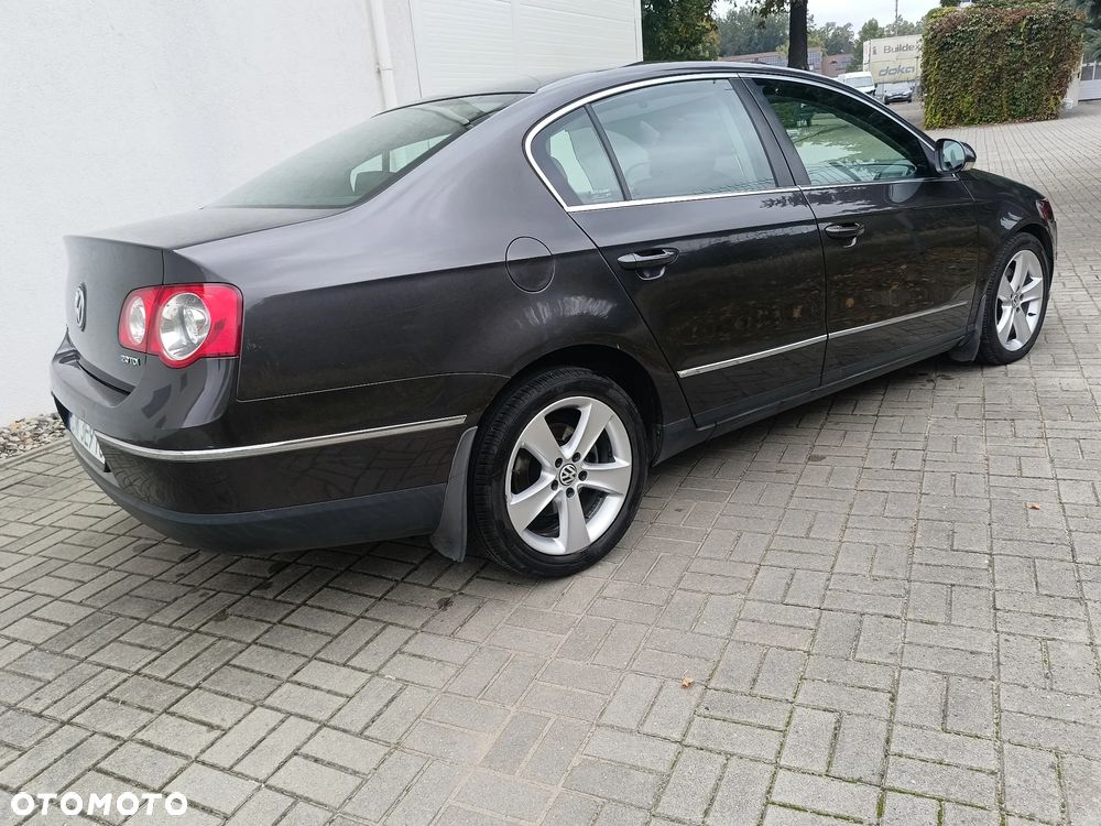 Volkswagen Passat 2.0 TDI Comfortline DSG - 7