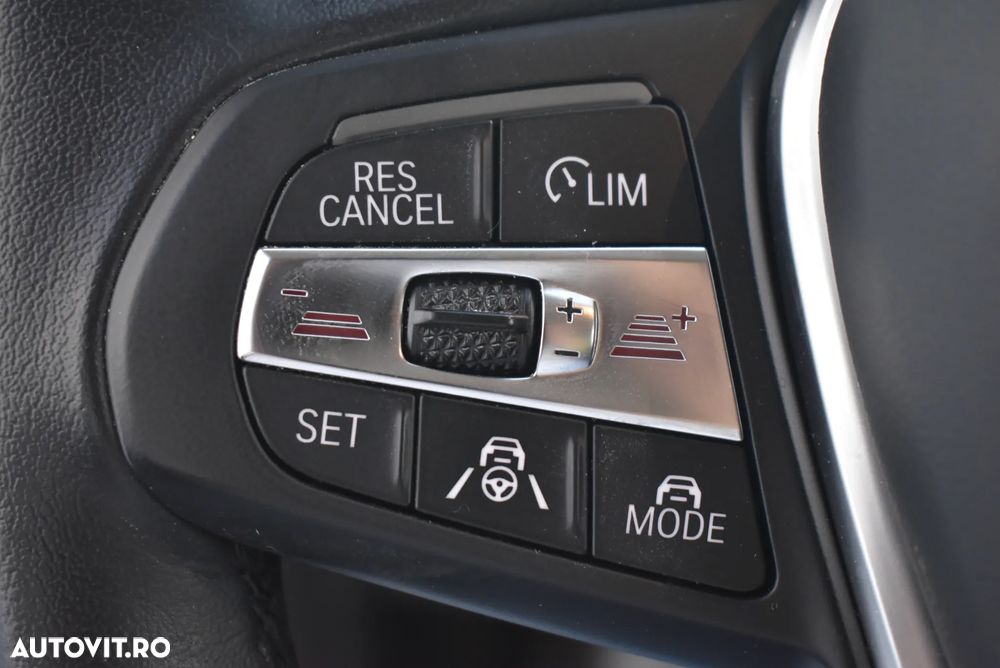 BMW Seria 3 320d xDrive AT MHEV - 12