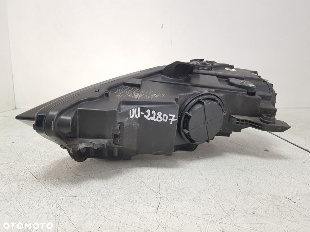 AUDI A3 8V0 LIFT 16-20 LAMPA PRAWA PRZEDNIA XENON + LED 8V0941006E - 8