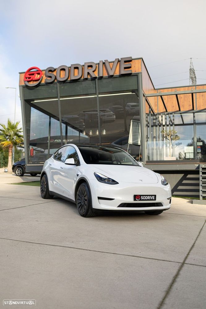 Tesla Model Y Standard RWD - 20