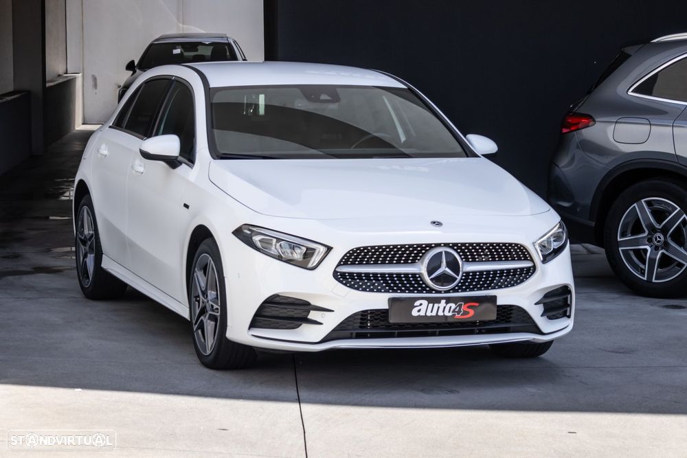 Mercedes-Benz A 250 e AMG Line - 2