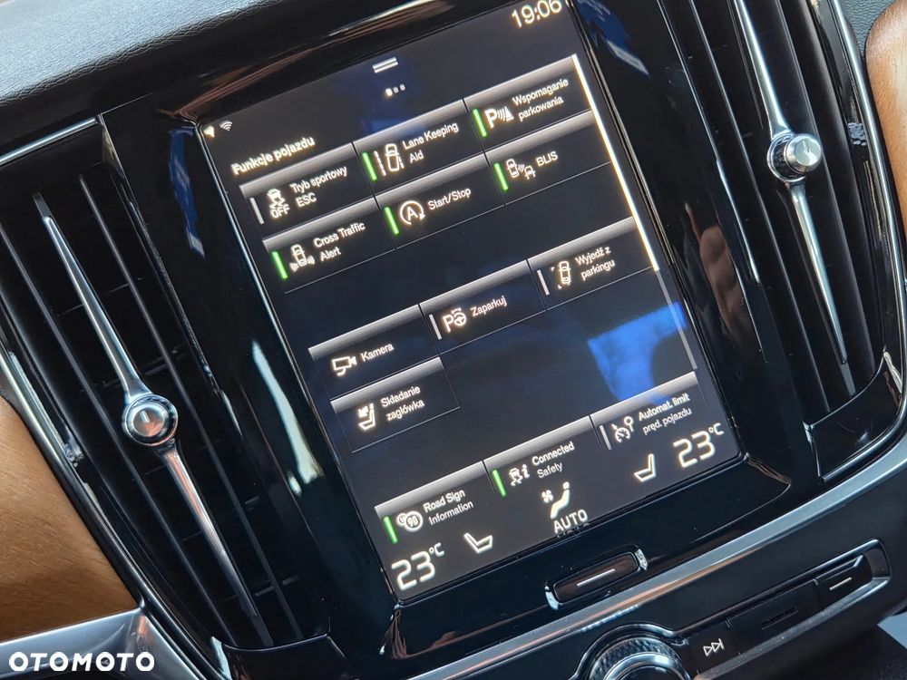 Volvo S90 D4 AWD Geartronic Inscription - 26