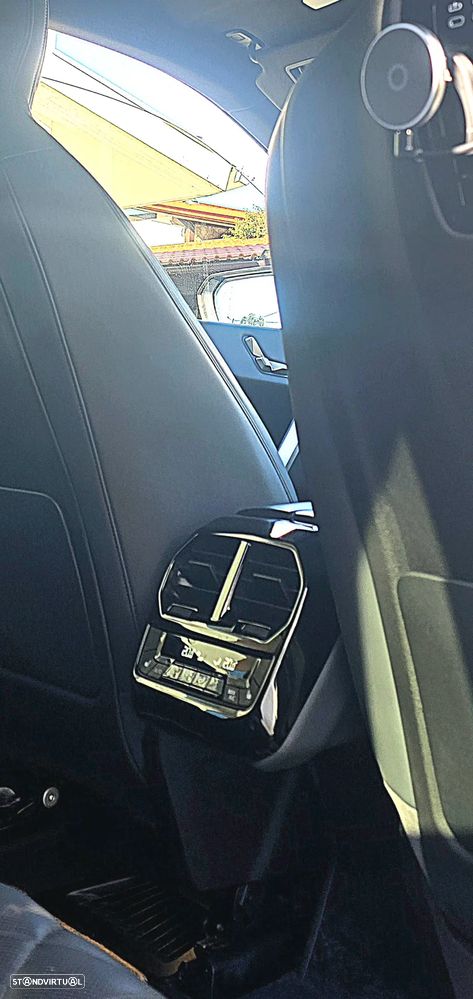 BMW iX xDrive 40 Pack Desportivo - 12