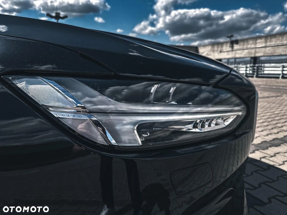 Volvo S90 D5 AWD R-Design - 24