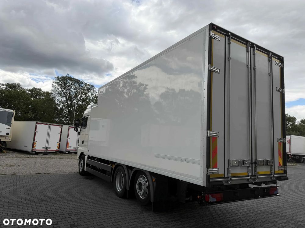 MAN TGX 26.500 CHŁODNIA THERMO KING OŚ SKRĘTNA - 4