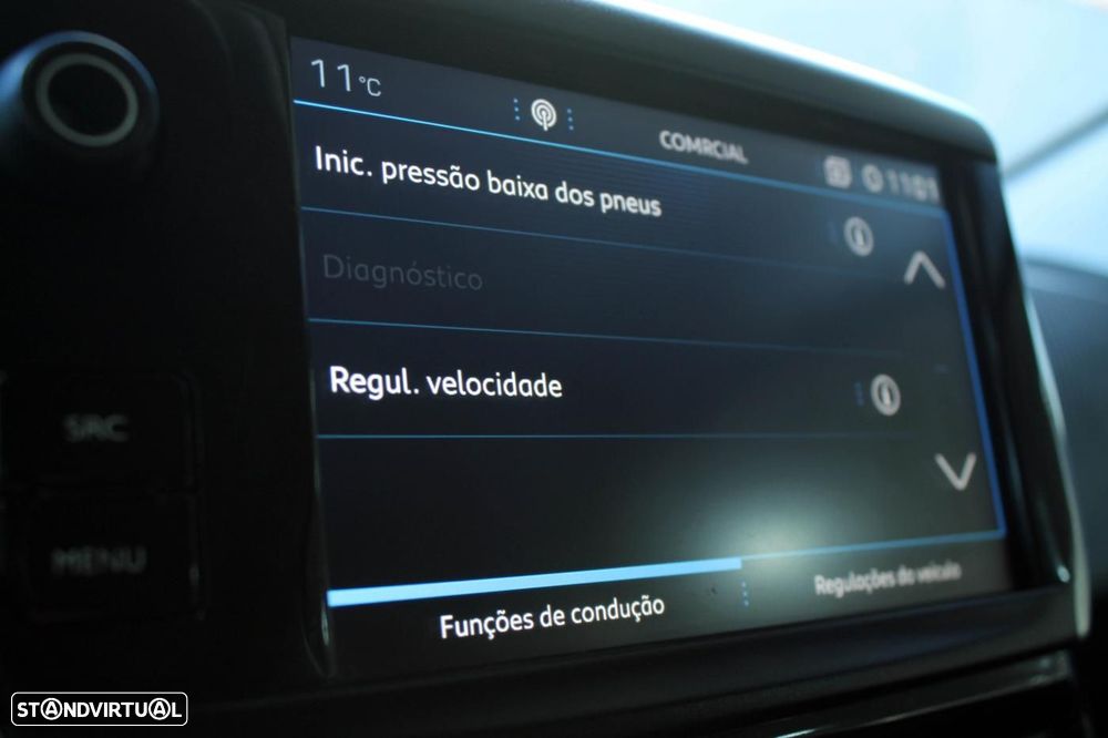 Peugeot 2008 1.6 BlueHDi GT Line - 23