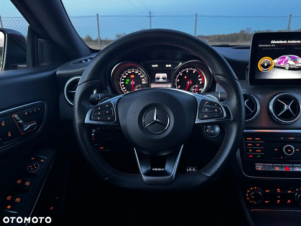 Mercedes-Benz CLA 200 7G-DCT AMG Line - 12