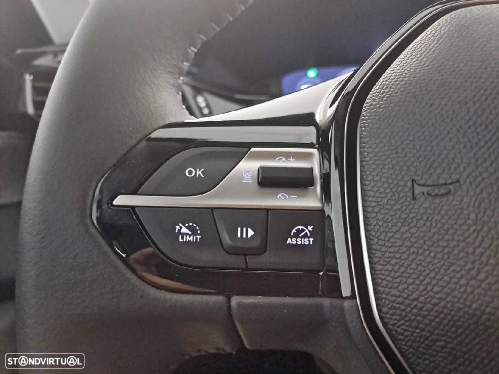 Peugeot 408 1.2 Hybrid Allure e-DCS6 - 16