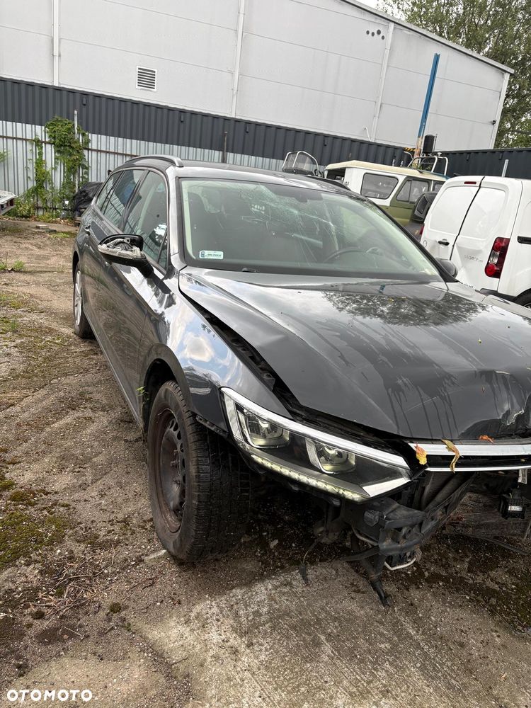 Volkswagen Passat 1.6 TDI BMT City - 2