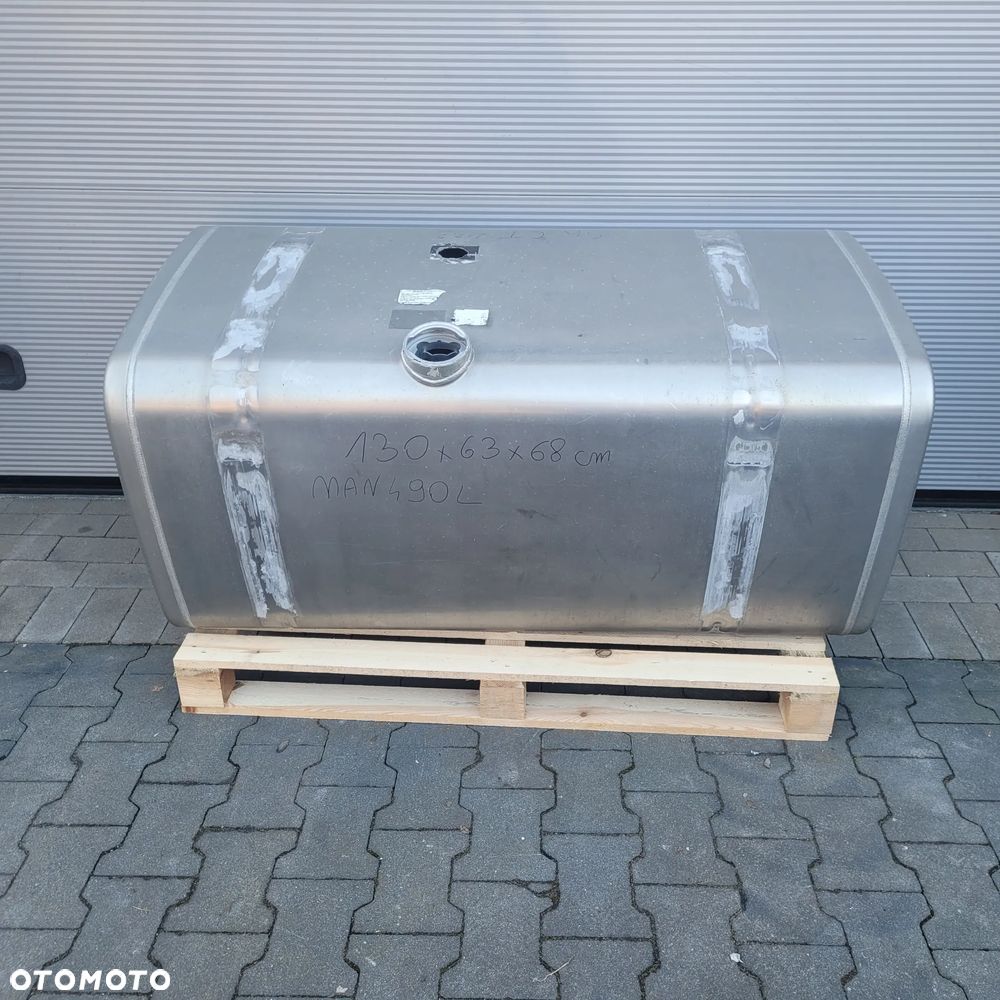 ZBIORNIK PALIWA MAN 490L 130X63X68 CM CHWALIM116 - 1