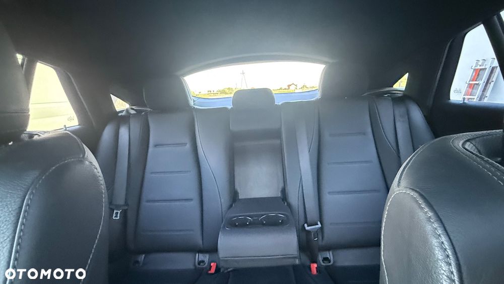 Mercedes-Benz GLE 300 d 4-Matic - 24