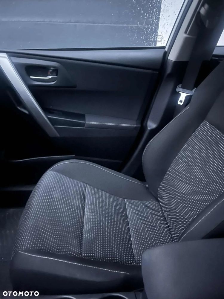 Toyota Auris 1.8 HSD Luna - 5