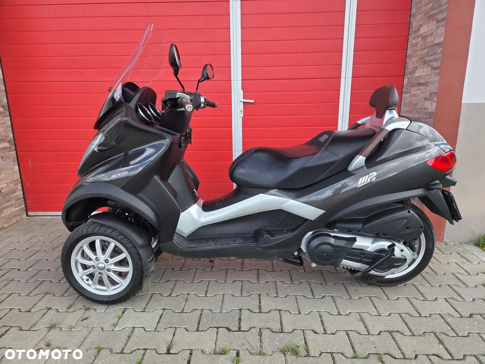 Piaggio MP-3 - 4
