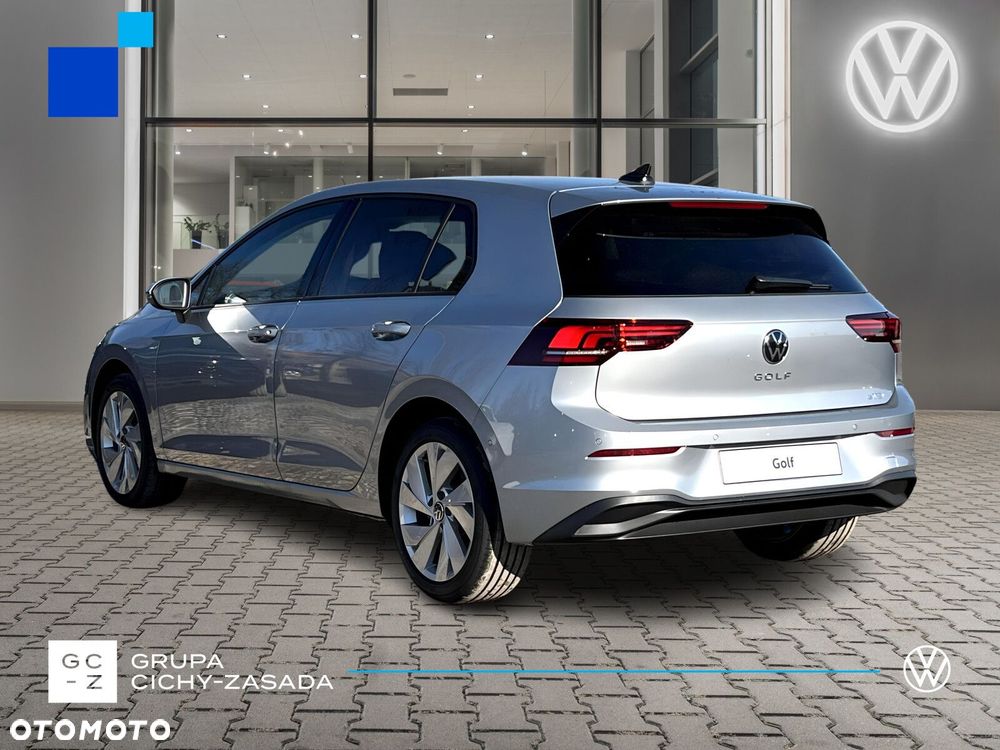 Volkswagen Golf - 6