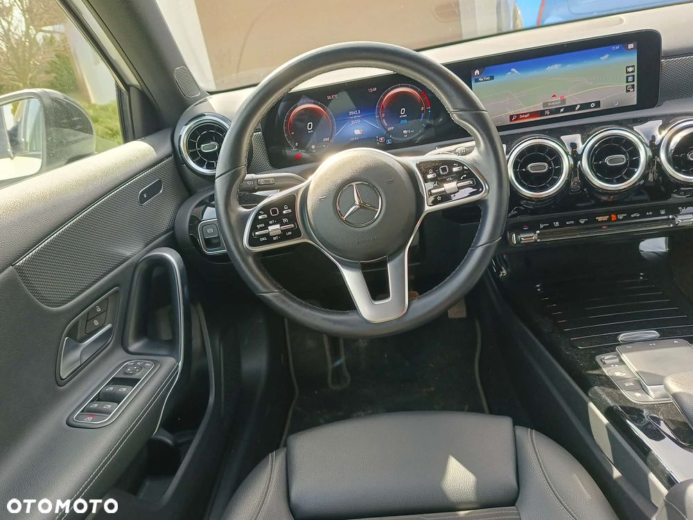 Mercedes-Benz Klasa A 250 E 8G-DCT Progressive - 33