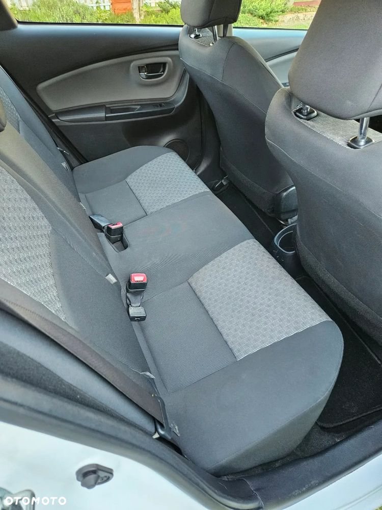 Toyota Yaris 1.0 Active - 26