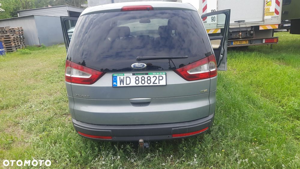Ford Galaxy 2.2 TDCi Platinium X (Ghia) - 3