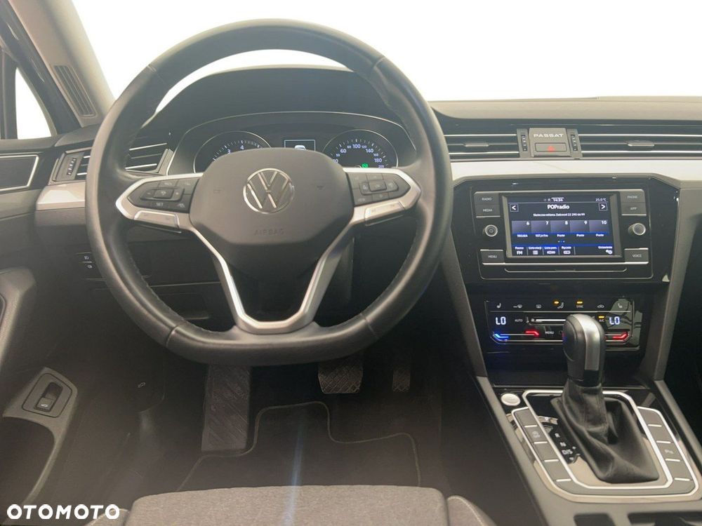 Volkswagen Passat - 9