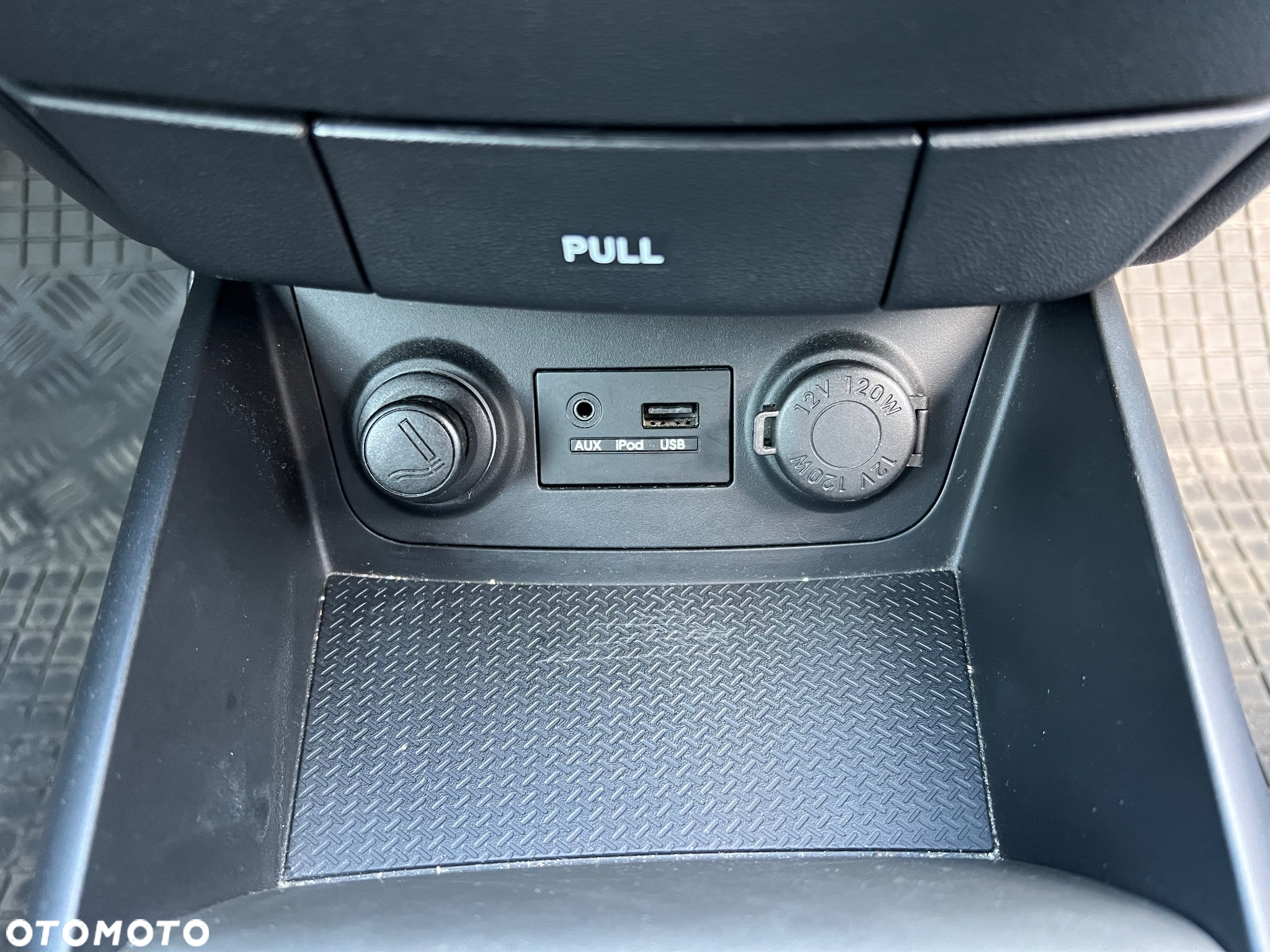 Hyundai i30 1.6 Classic + - 11