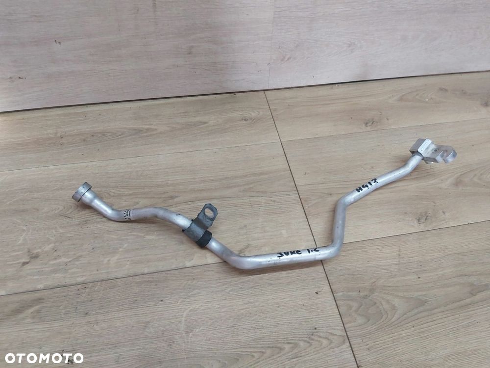 Nissan Juke I F15 rurka przewód klimatyzacji 1,2 DIG-T 92450BV81A