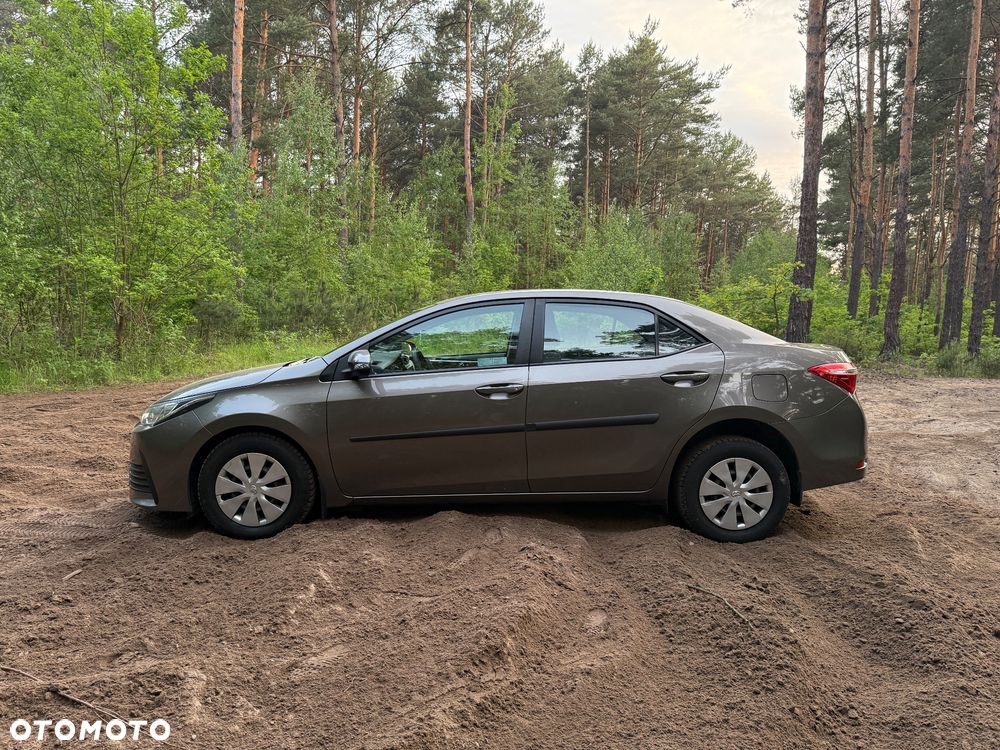 Toyota Corolla - 8