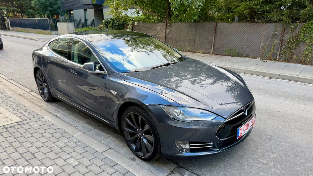 Tesla Model S 2015 photo 5