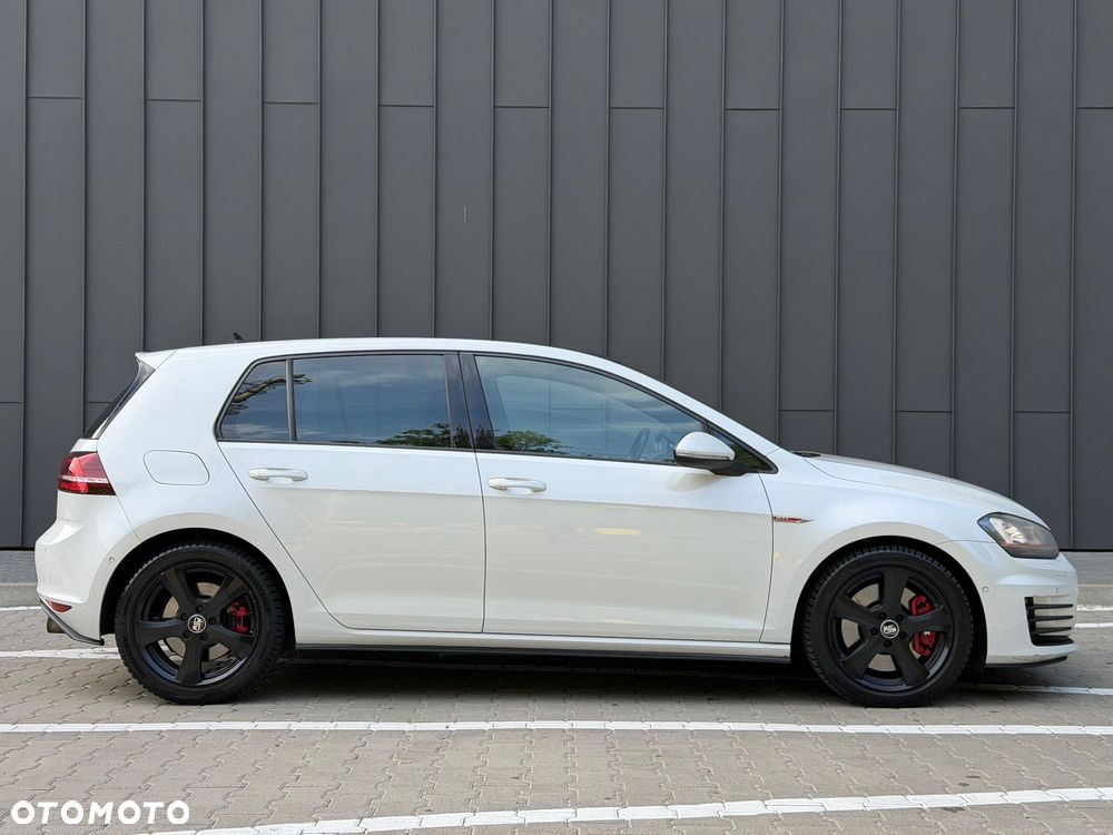 Volkswagen Golf GTI Performance BlueMotion Technology DSG - 10