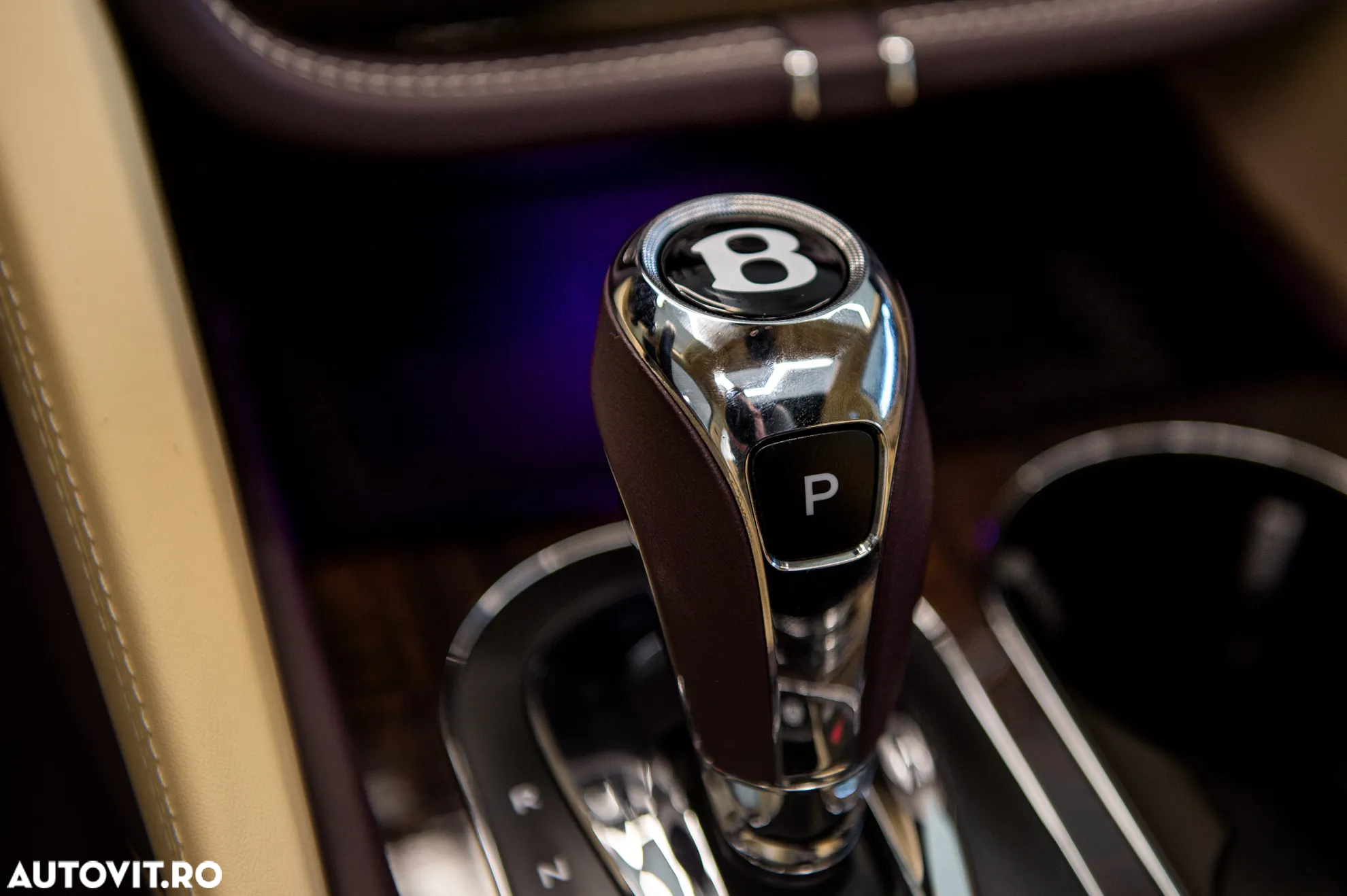 Bentley Bentayga - 24