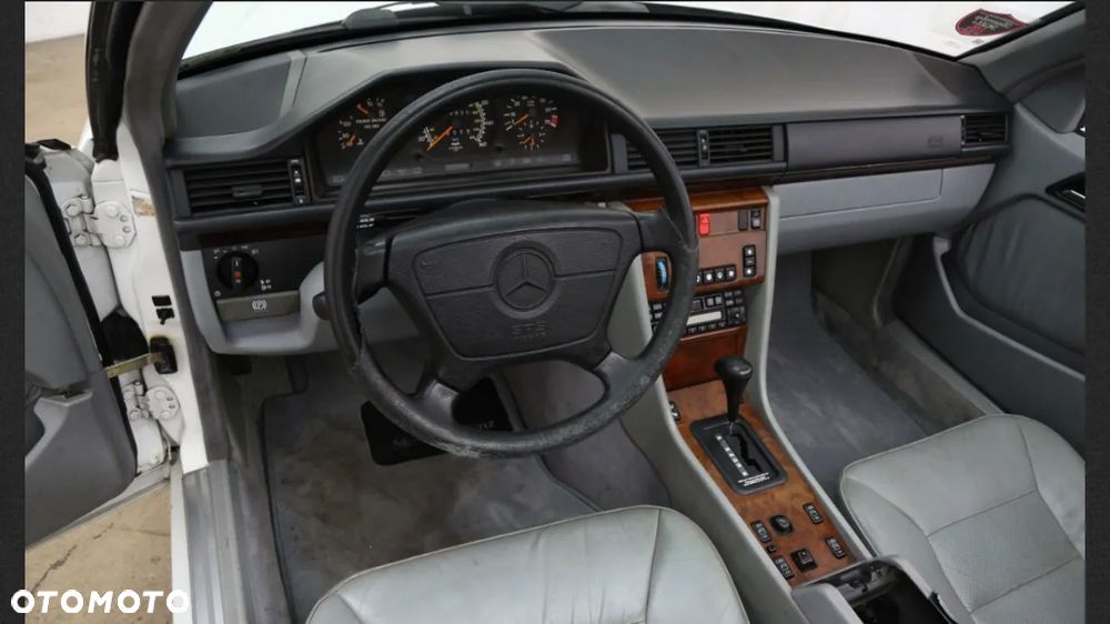 Mercedes-Benz W124 (1984-1993) - 21