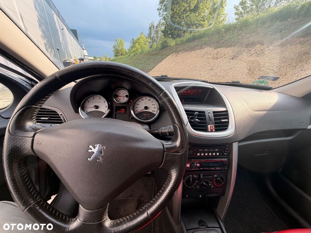 Peugeot 207 1.4 16V Trendy - 7