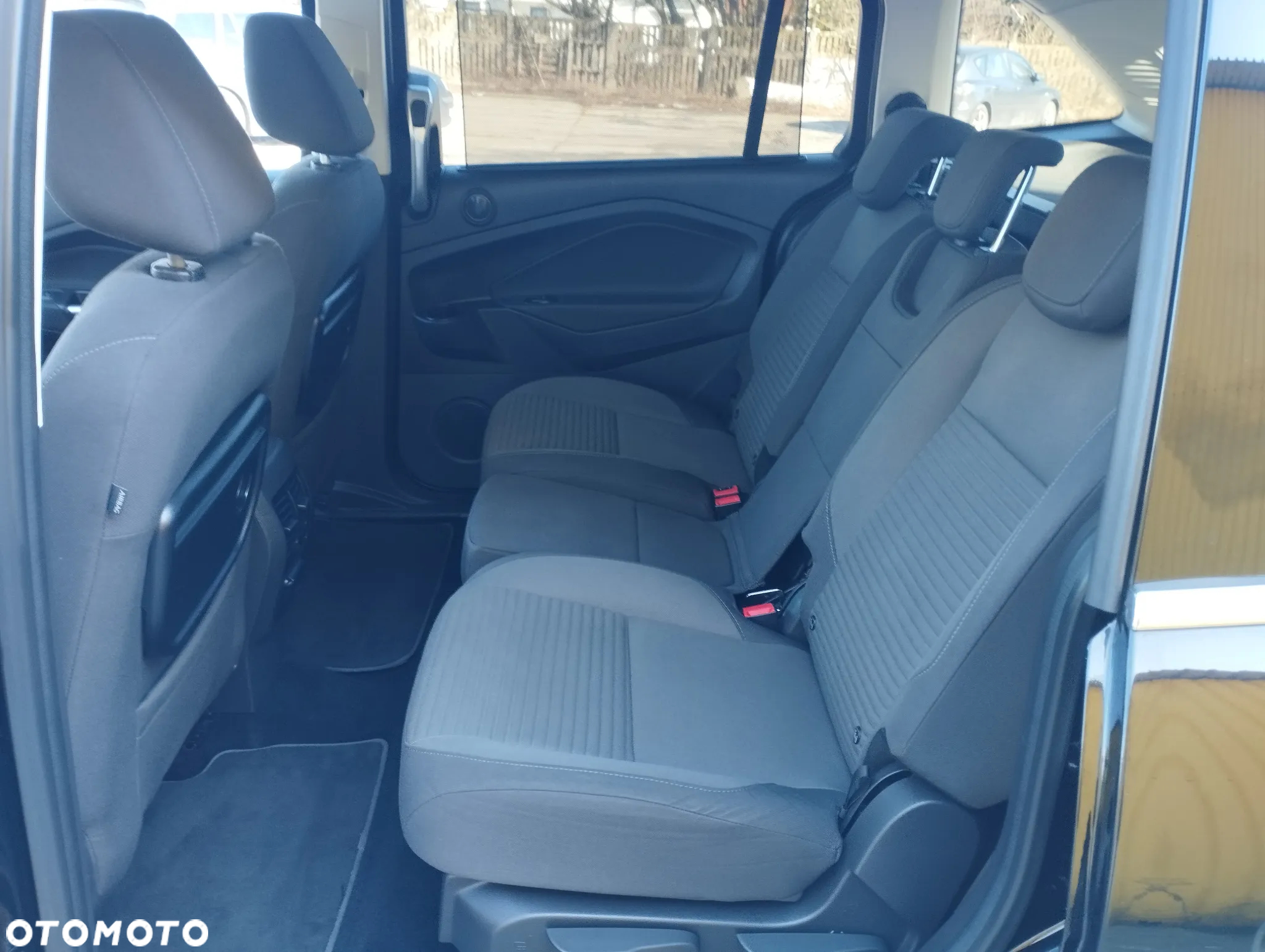 Ford Grand C-MAX 1.5 EcoBoost Start-Stopp-System Titanium - 19